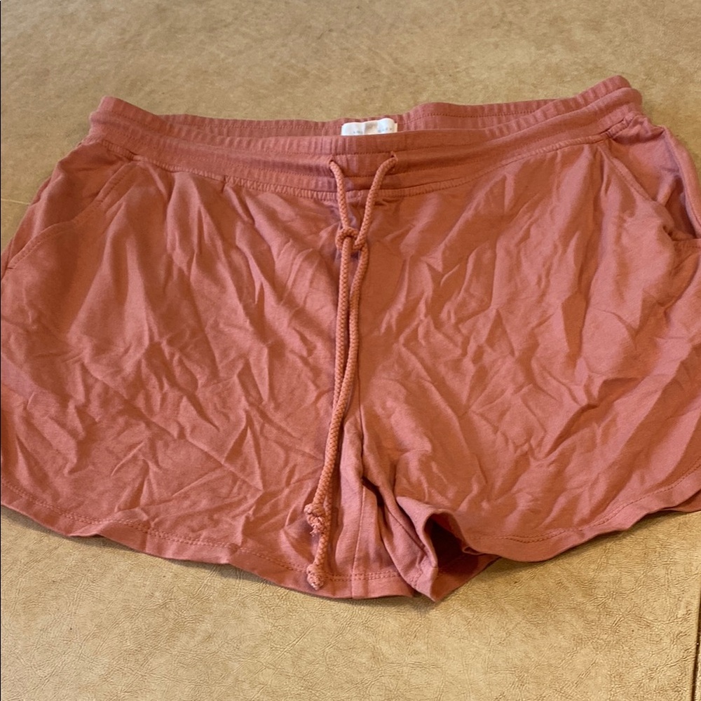 Lou & Grey Women's Shorts in Rust